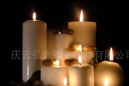 一个季节蜡烛可以换几个白蜡烛