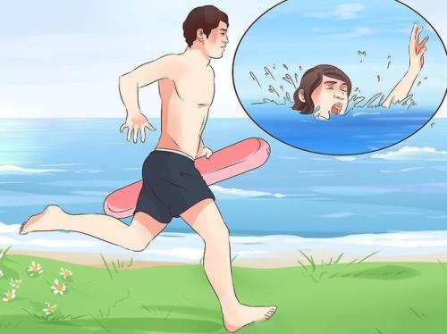 救溺水者时是在他前面还是后面