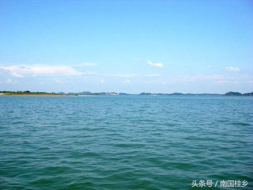 世界上第二深的淡水湖是什么湖