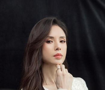 玉女乘风寓意
