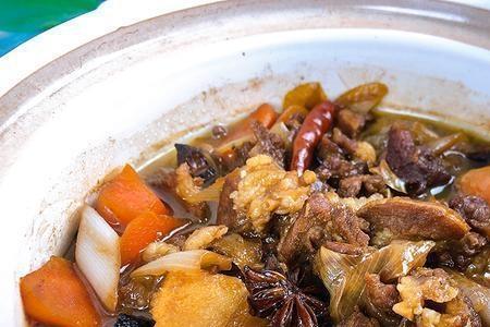 炖羊肉放什么调料最佳去膻