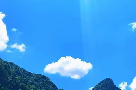 绿水青山谁做主对下联