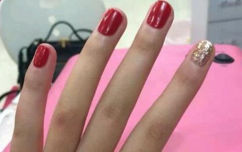 成年女性食指最短多长