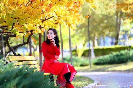 一抹嫣红惹人醉的下一句