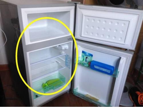 冰柜外皮有个口子能使用吗