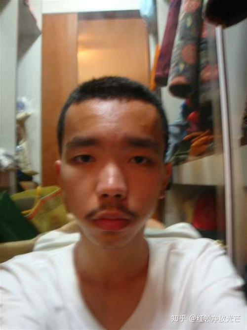 男生说你笑起来真丑是啥意思