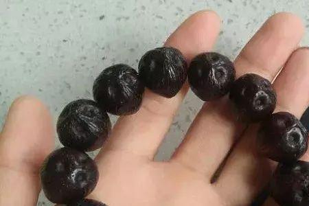 戴上手串与手腕距离多少合适