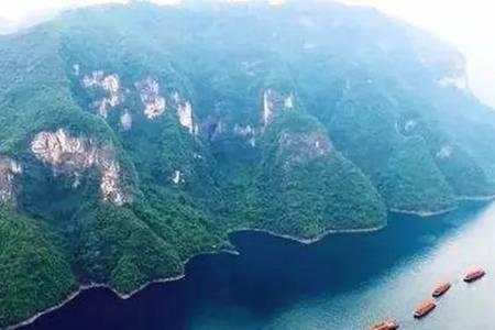 隔河什么意思