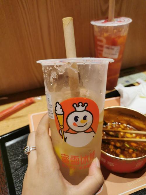 喝蜜雪冰城喝到蚂蚁怎么办