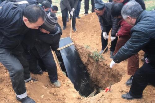 为什么要火葬不土葬