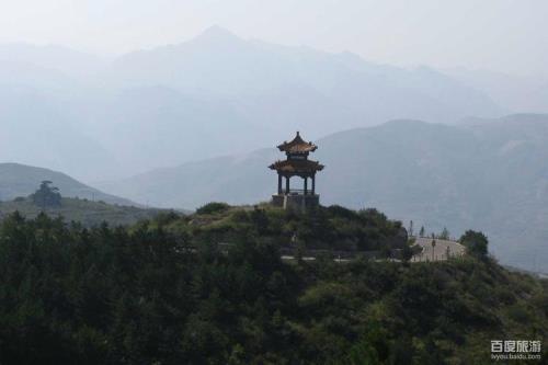 半山月什么含义