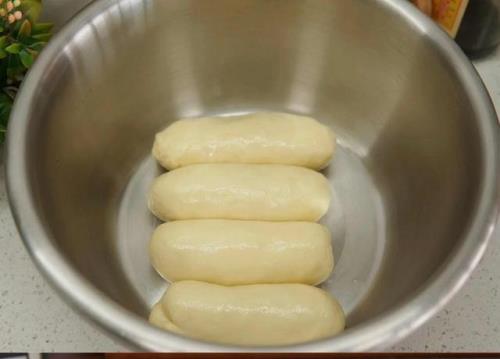烤冷面和金丝饼有啥区别