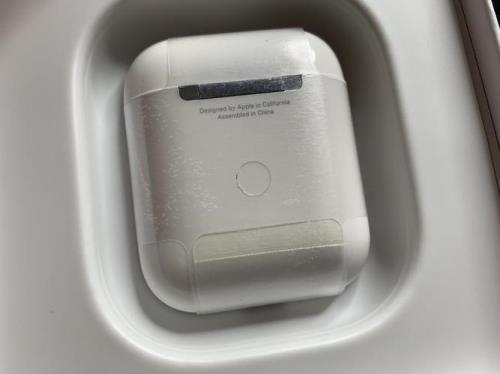 AirPods2多少电会闪黄
