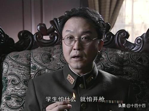 潜伏的导演是谁
