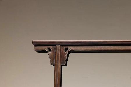 桌面凸出牙板多少公分