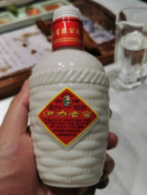 九两白酒是多少