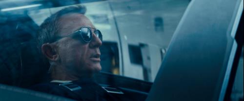 007无暇赴死是3d还是2d