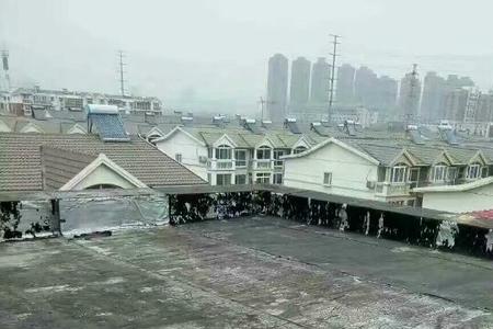 屋顶漏水用什么补漏最好最便宜