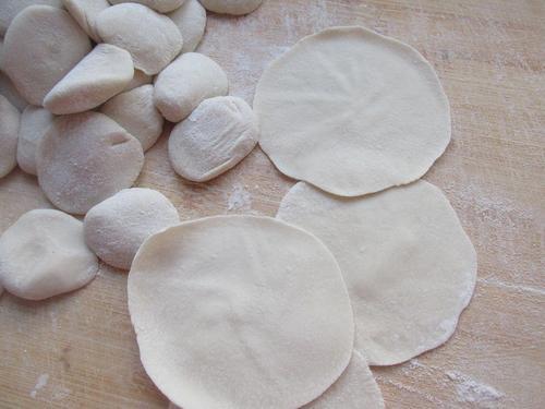 饺子皮是四方形怎么包饺子