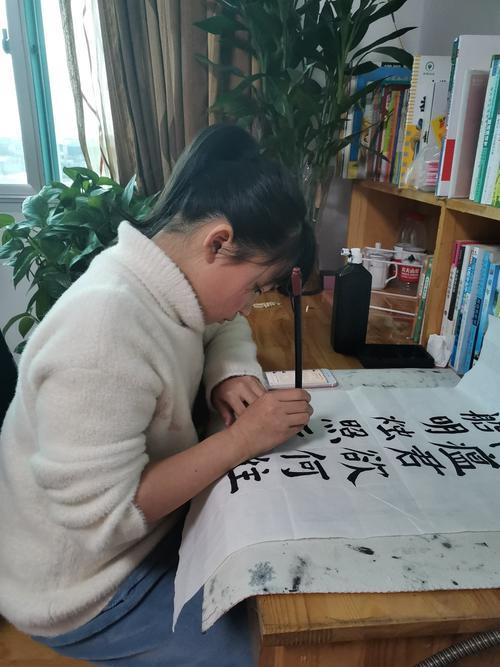 用厉声怎么造一句话