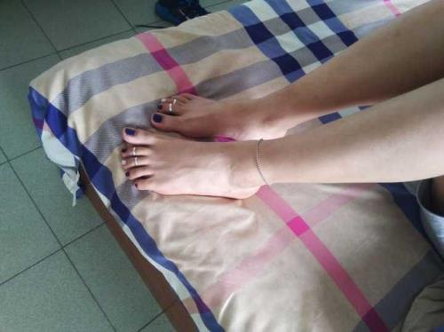 为什么女生脚不臭