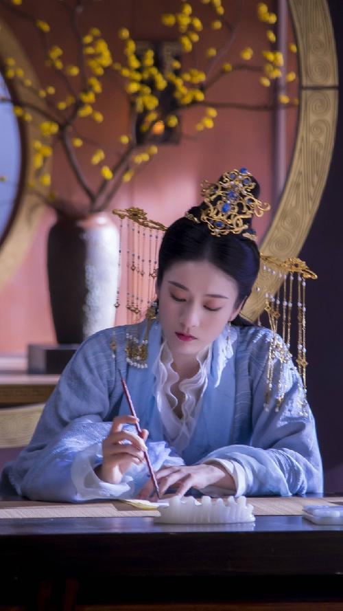白发王妃剧情介绍