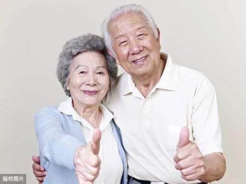 为什么俗语说中年夫妻亲一口