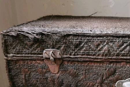 50年的樟木箱子值钱吗值多少