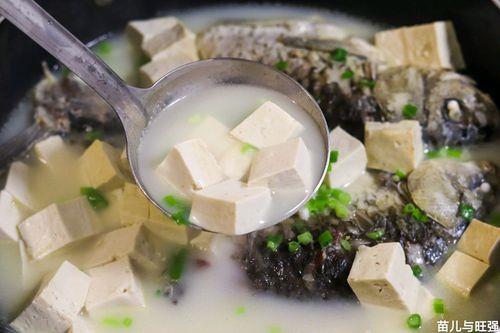 清炖豆腐鱼汤的做法