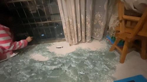 玻璃为什么会碎成渣