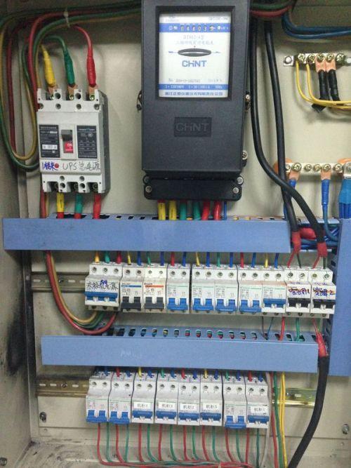 3.3a是多少瓦一个小时要用多少电