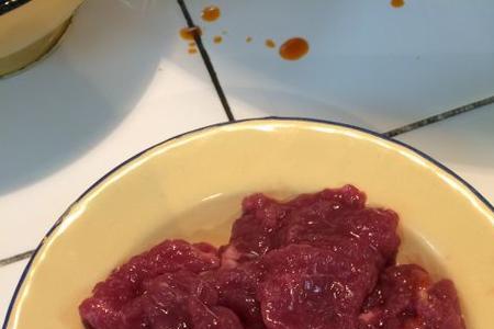 重庆火锅嫩牛肉腌制方法