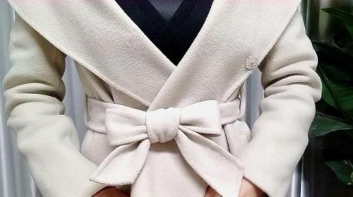 衣服蝴蝶结简单系法