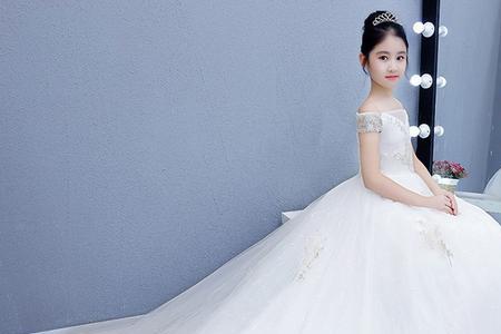 拼多多残疾人婚纱店名