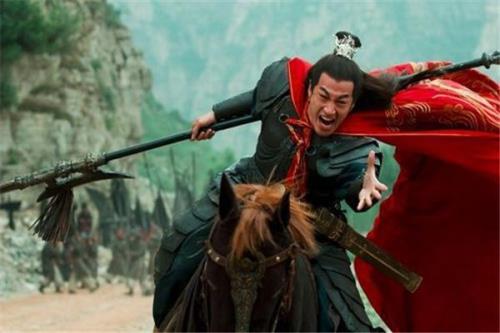 宛城之战典韦拿什么当武器