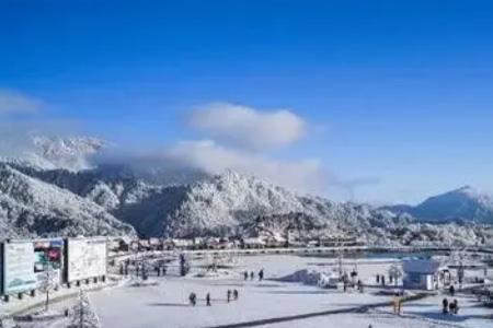 滑雪场是怎么形成的
