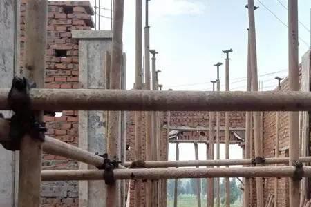 自建房支模板费用