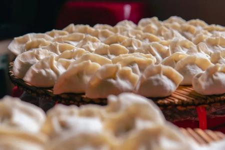 出门吃饺子的寓意