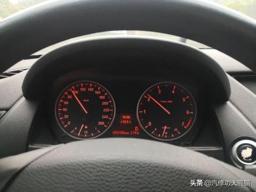宝马118i机油故障灯亮原因
