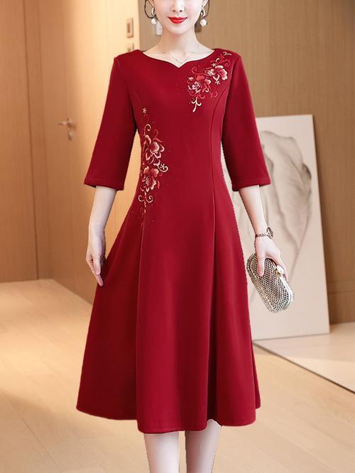 12月份儿子结婚喜婆穿什么衣服