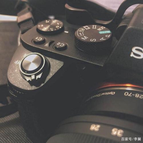 索尼a7m2搭配200-600的镜头吗
