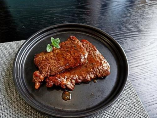 煎牛排用哪个部位的肉