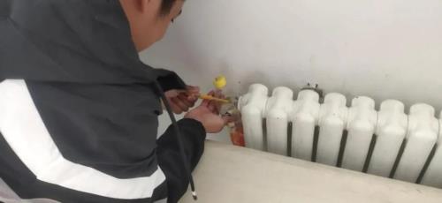 暖气片阀门轻微渗水怎么解决