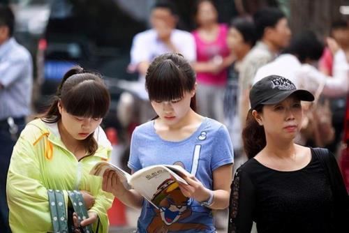 2002年出生的今年能考上大学吗