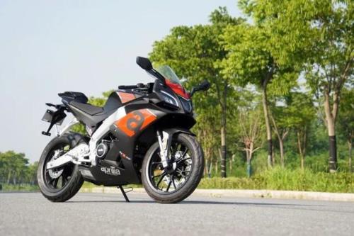 阿普利亚gpr250赛道版可以上路吗
