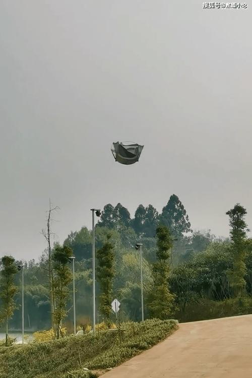 人会被风吹上天吗