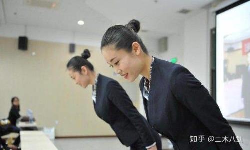 应聘面试鞠躬吗