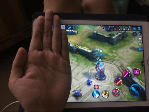 ipad玩王者耗电快