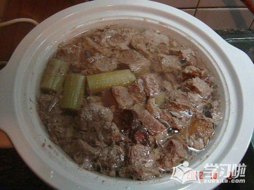 炖牛内八加什么调料