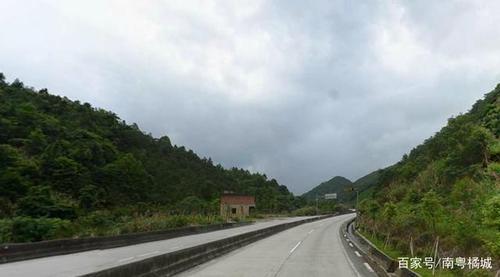 105国道跟哪个国道相连